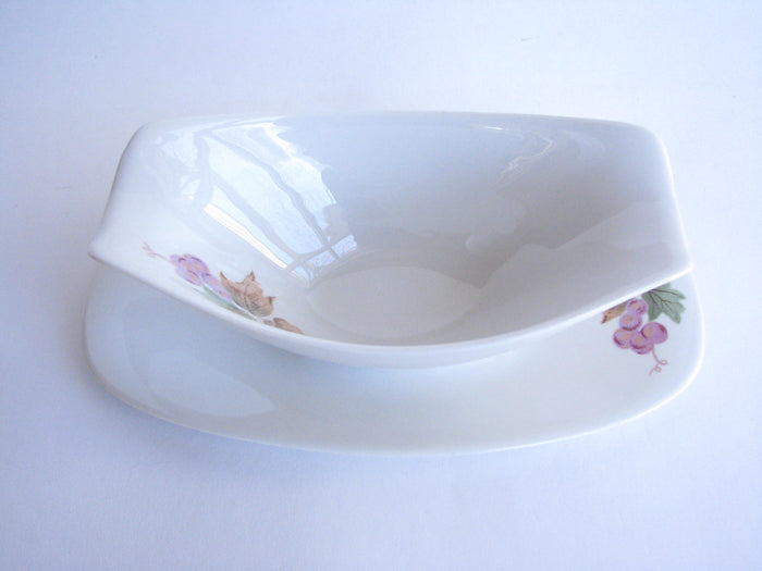 edgebrookhouse - 1960s Impromptu by Iroquois Ben Seibel Grapes Gravy Boat with Attached Underplate