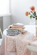 Lapuan Kankurit Niitty Tea Towel, White/Rose