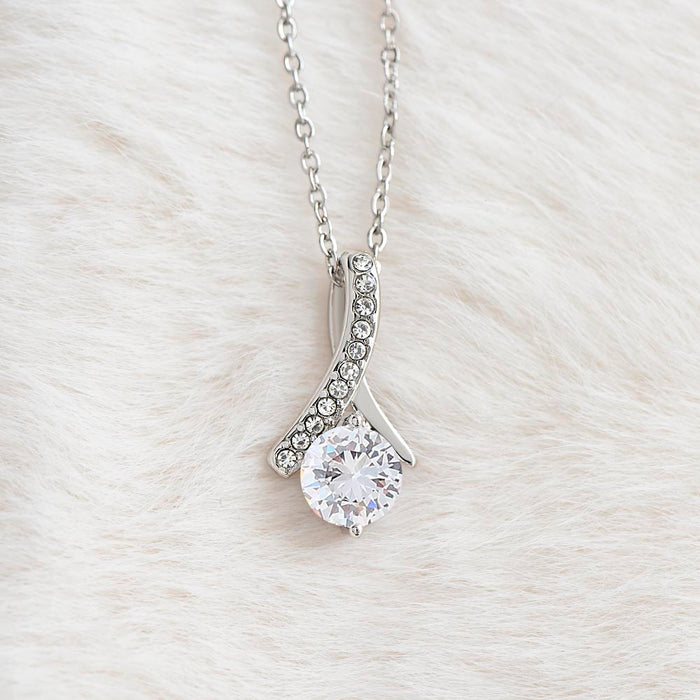 "Stylish Mom Gifts from Daughters - Give Your Mom a Gift She'll Love to Wear"